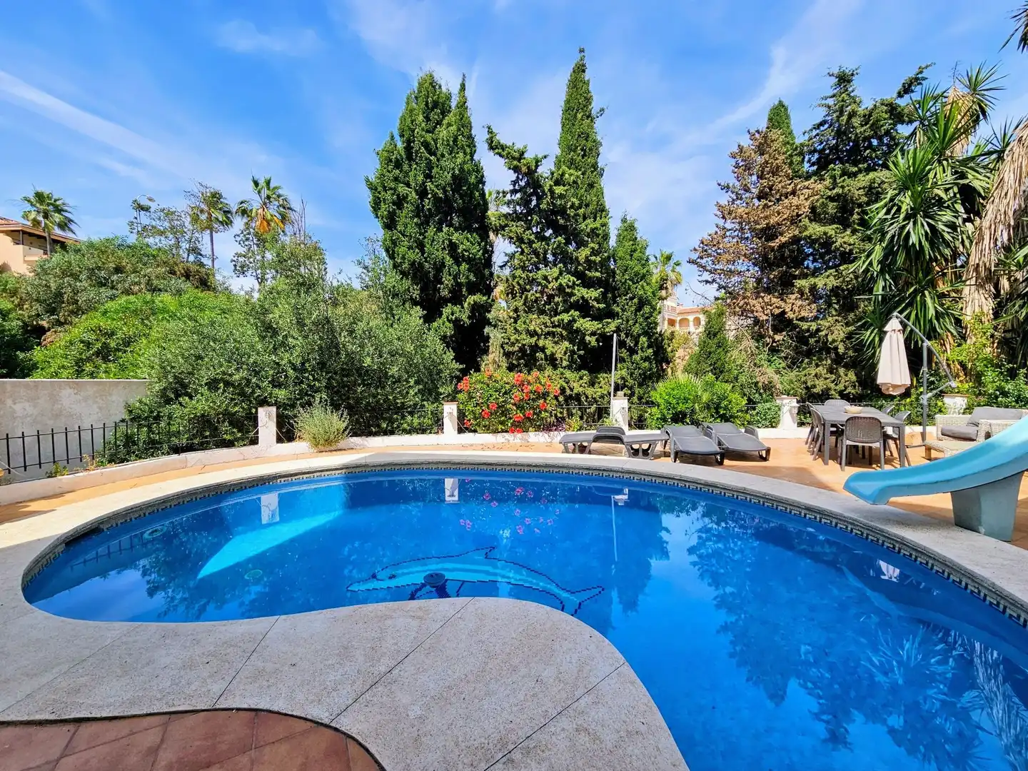 Casa con terraza en venta en El Faro de Calaburra - Chaparral