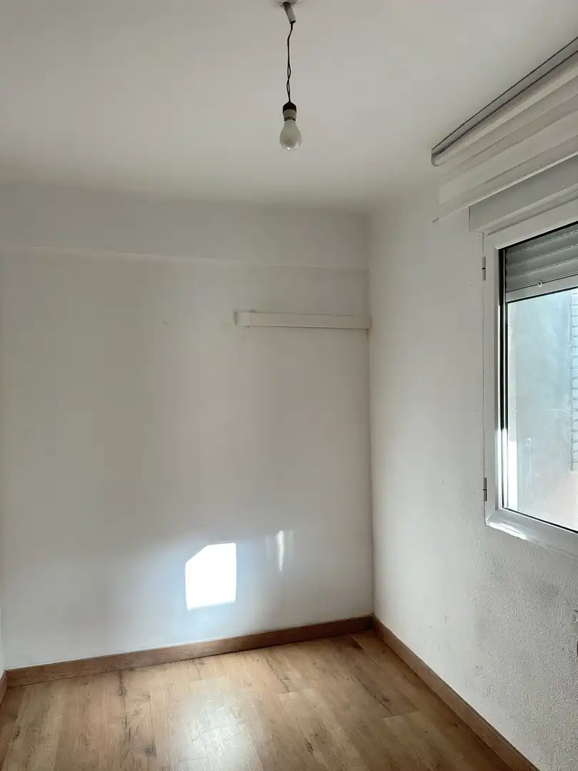 Bedroom of Flat for rent in Mislata  with Air Conditioner, Oven and Washing machine