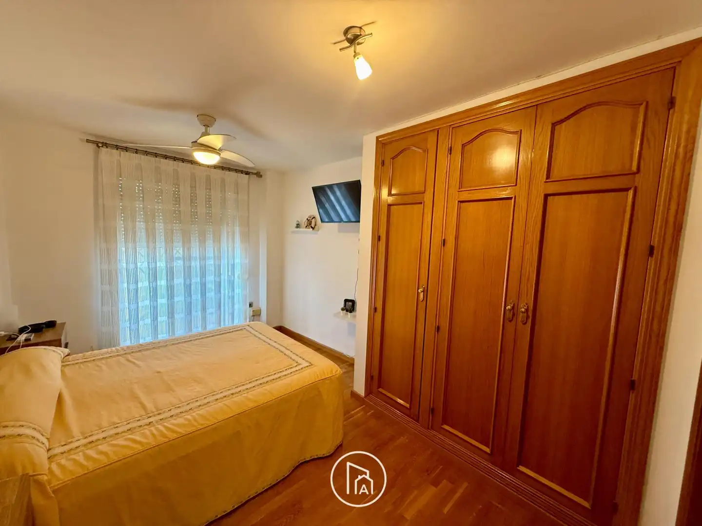 Habitación de Ático en venta en Paterna con Parquet, Terraza y Trastero