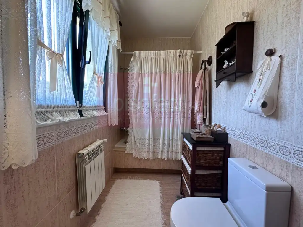 Badezimmer von Haus oder Chalet zum Verkauf in Lugo