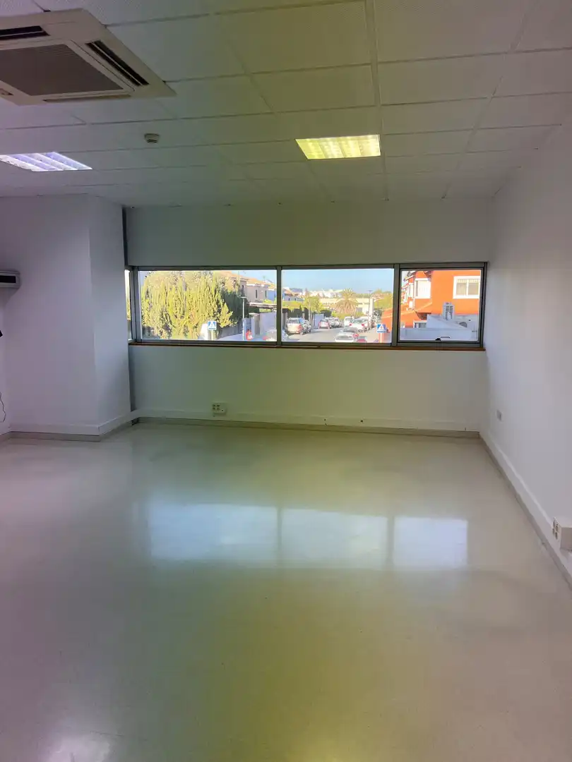 Oficina de alquiler en Perú, 49, Avenida Juan Diego