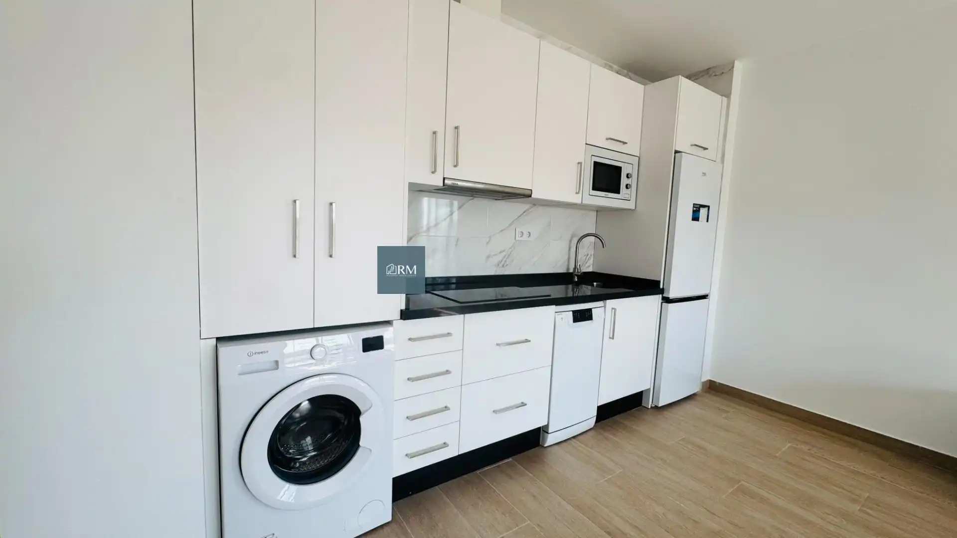 Cuina de Pis de lloguer en Sanlúcar de Barrameda amb Aire condicionat, Terrassa i Moblat