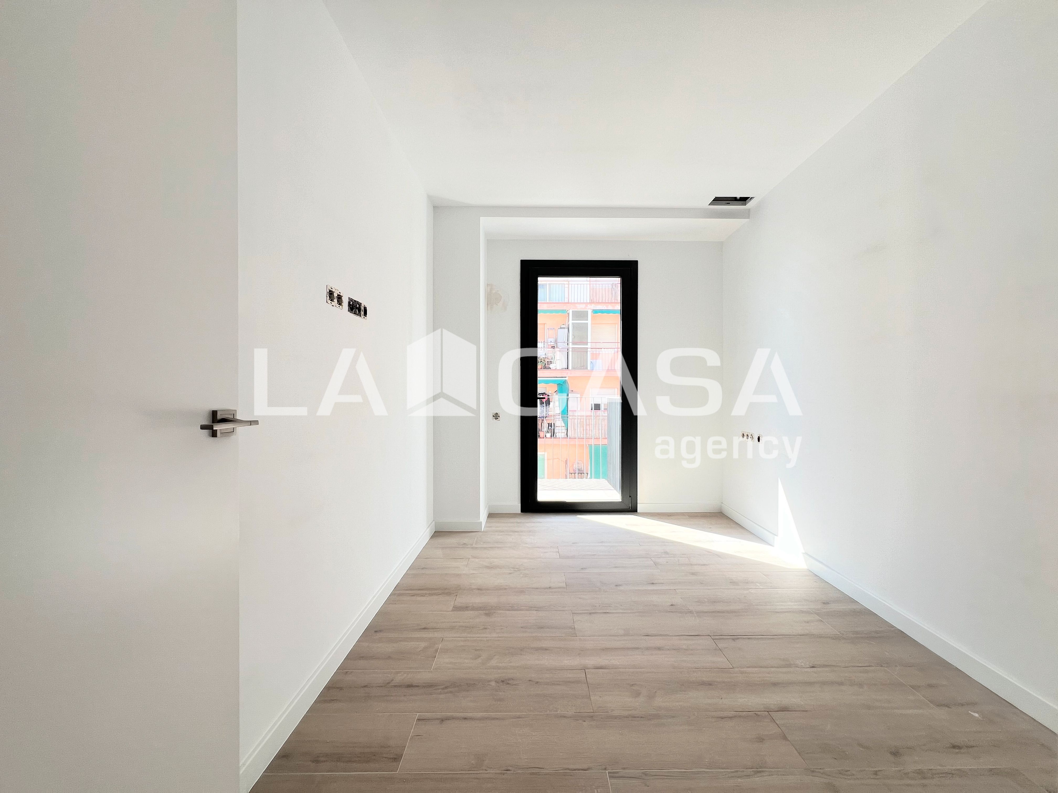 Attic for sale in Badalona  with Terrace and Balcony