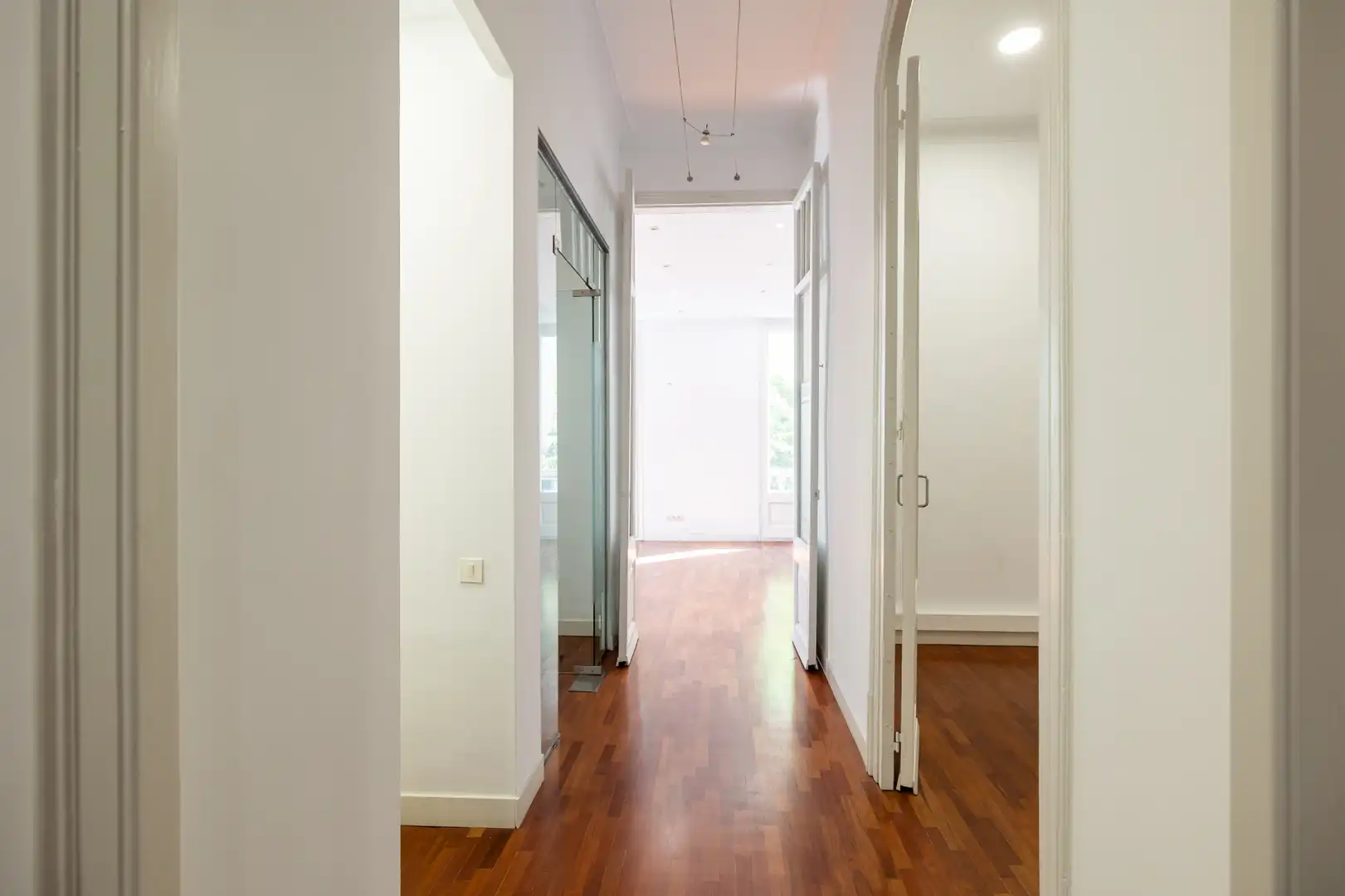 Wohnung zum Verkauf in Barcelona mit Klimaanlage, Heizung und Parkett