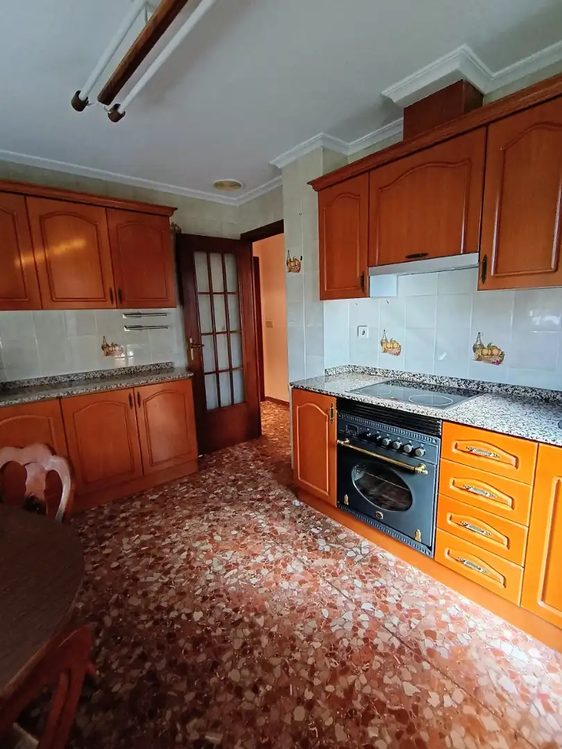 Cocina de Piso en venta en Elche / Elx con Aire acondicionado, Calefacción y Balcón