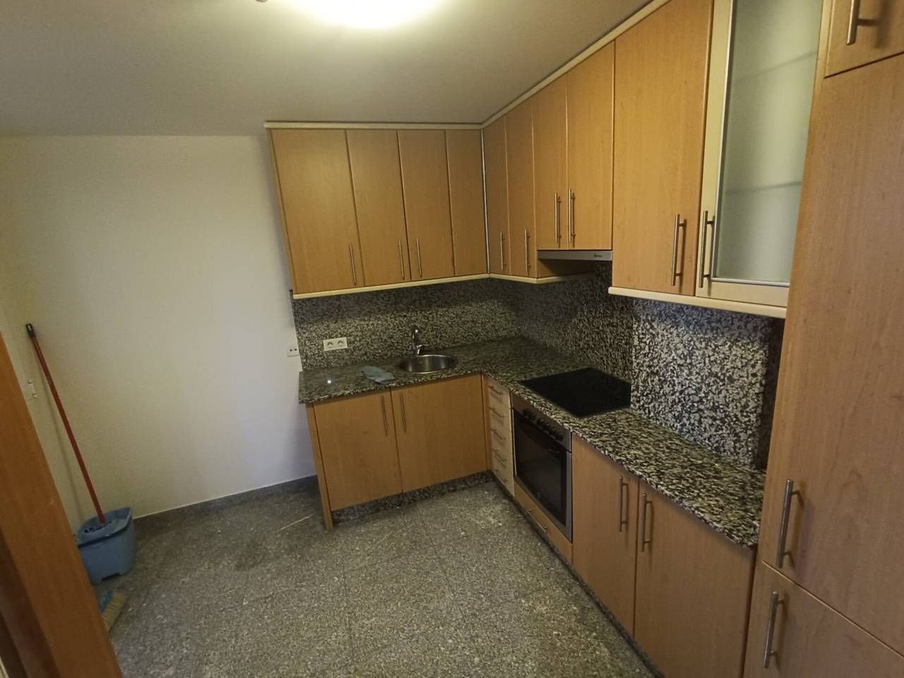 Kitchen of Flat to rent in Ames  with Heating, Storage room and Furnished