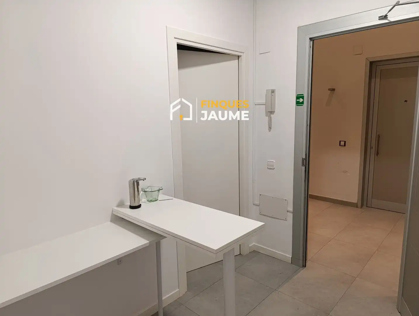 Local en venta en Vallcalent, Instituts - Universitat
