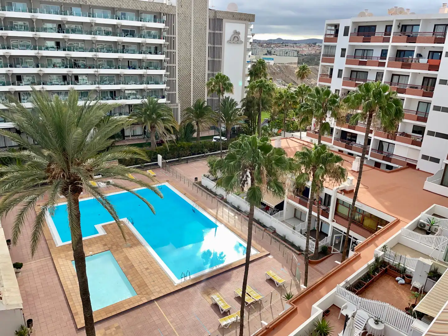 Swimming pool of Apartments for rent in San Bartolomé de Tirajana  with Furnished, Washing machine and Microwave