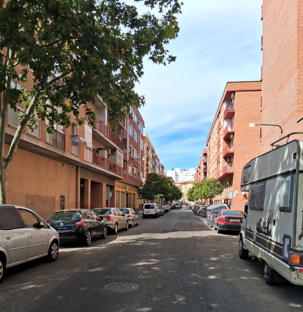 Vista exterior de Pis en venda en Zaragoza amb Calefacció i Balcó