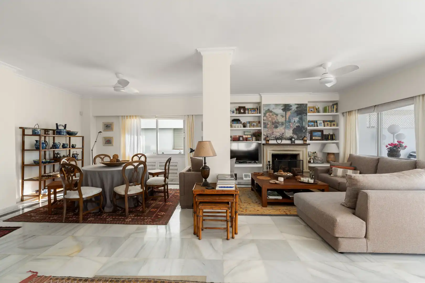 Sala d'estar de Apartament en venda en Marbella amb Calefacció, Terrassa i Piscina