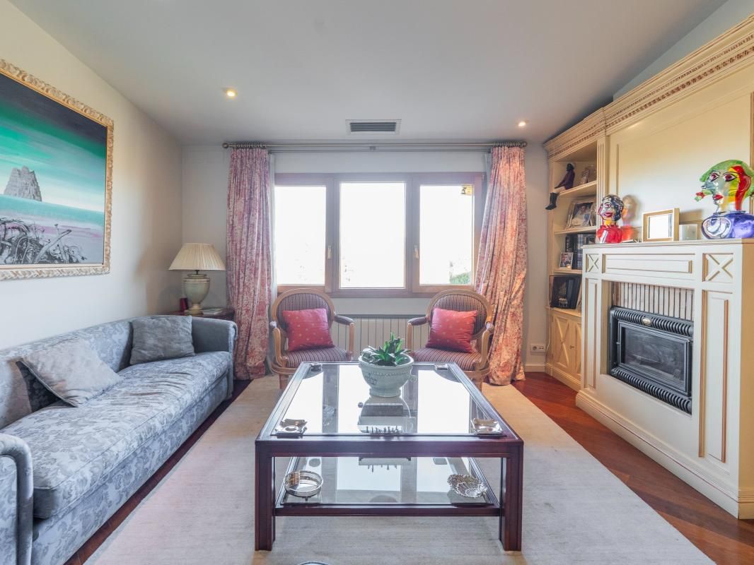 Àtic en venda a P.º del Hontanar, 1, La Finca