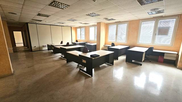 Oficina en Venta en Parque Alcosa