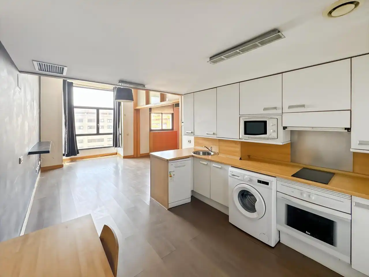 Cocina de Piso en venta en Madrid con Aire acondicionado, Calefacción y Piscina comunitaria