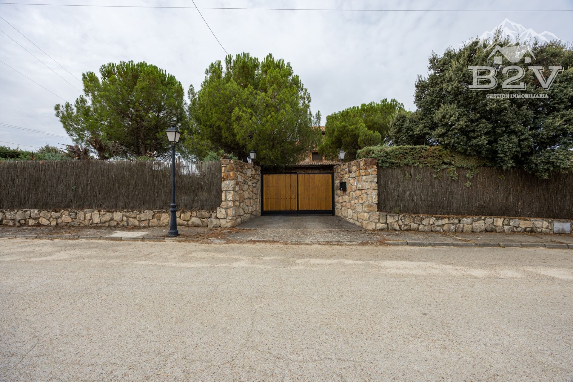 Exterior view of House or chalet for sale in Garganta de los Montes  with Air Conditioner, Heating and Private garden