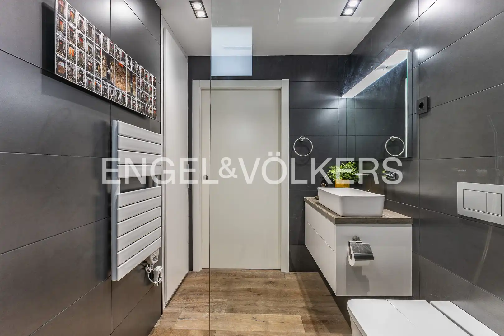 Bathroom of Houses for sale in Sant Cugat del Vallès  with Air Conditioner, Heating and Private garden