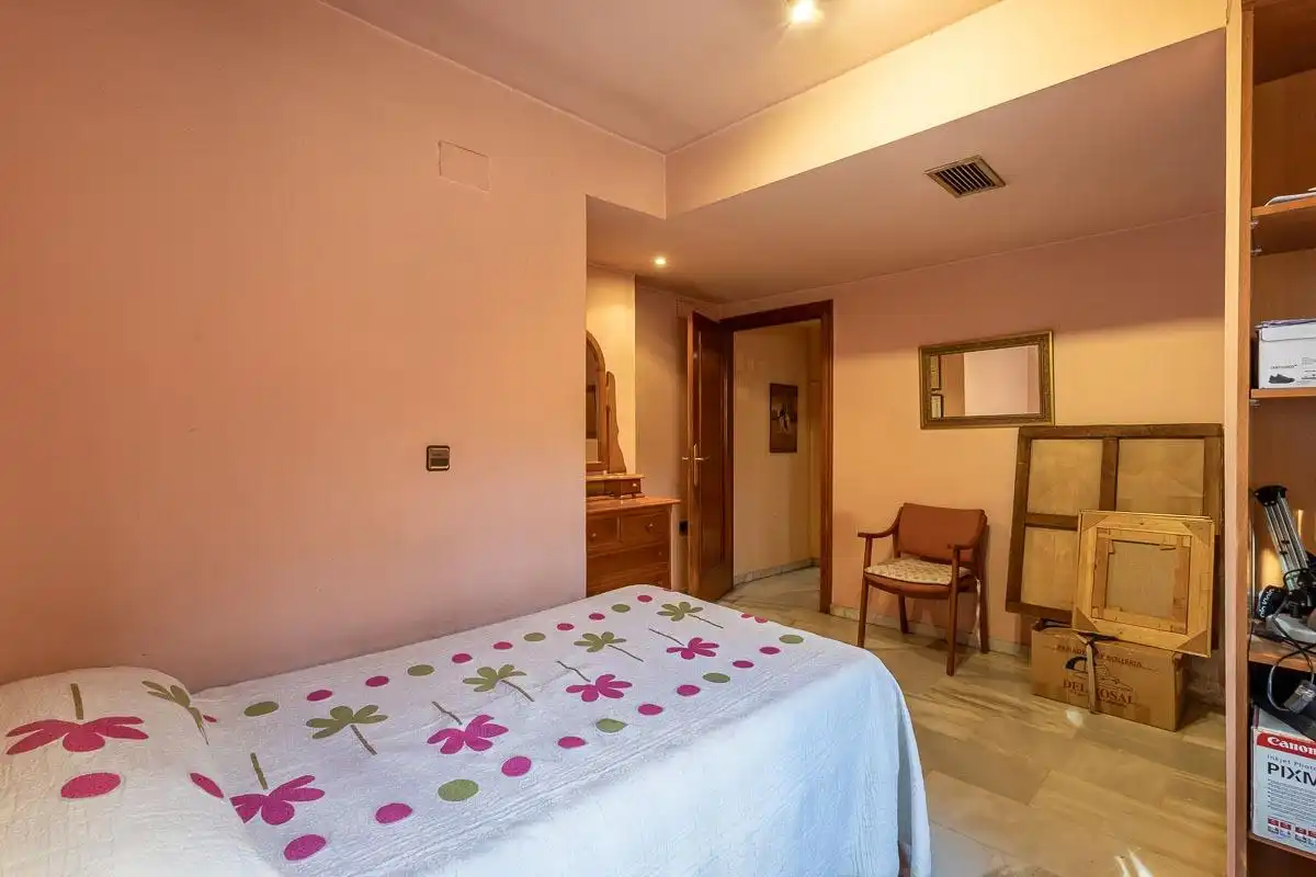 Bedroom of Flat for sale in Granada  with Private garden, Storage room and Community pool