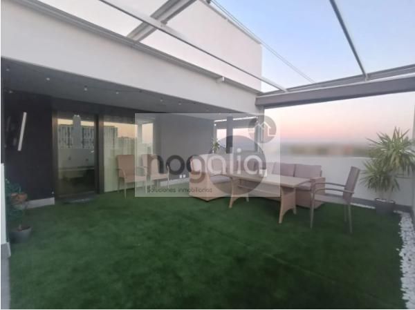 Terrassa de Pis de lloguer en  Sevilla Capital amb Aire condicionat, Terrassa i Piscina