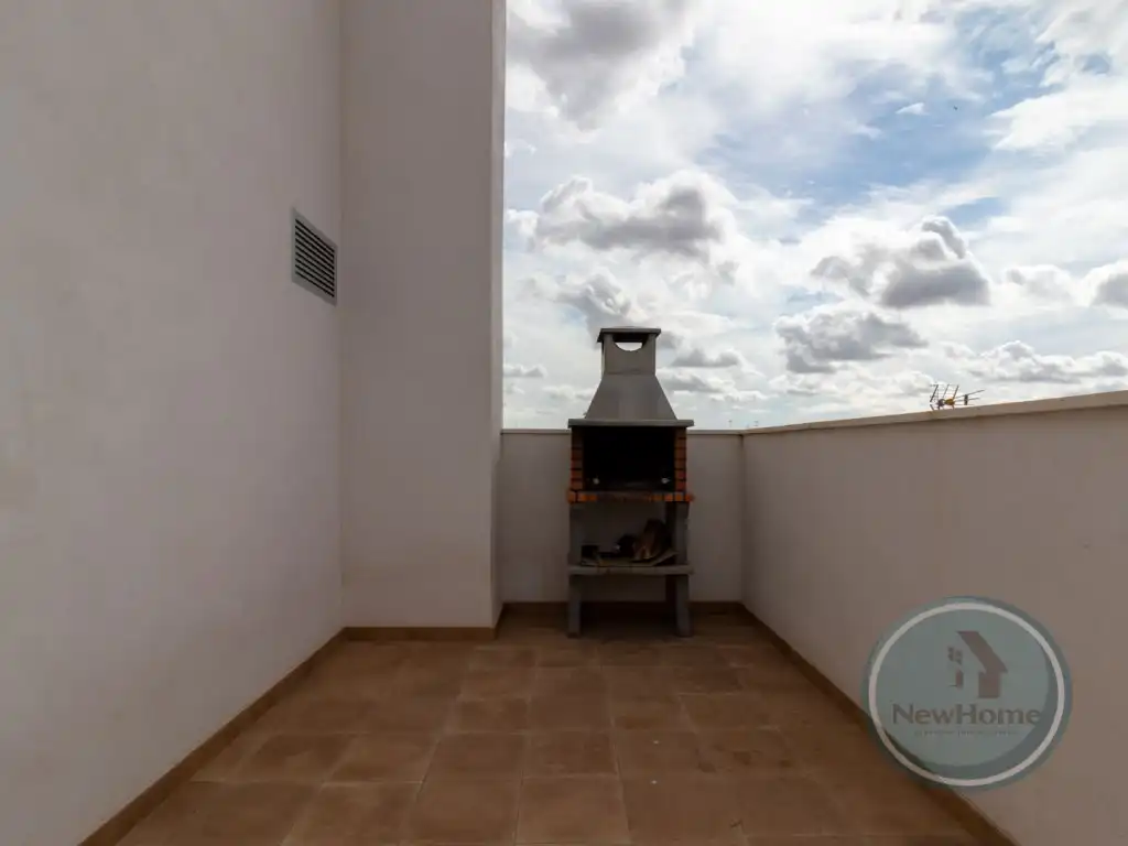 Terraza de Piso de alquiler en Elche / Elx con Aire acondicionado, Terraza y Piscina comunitaria