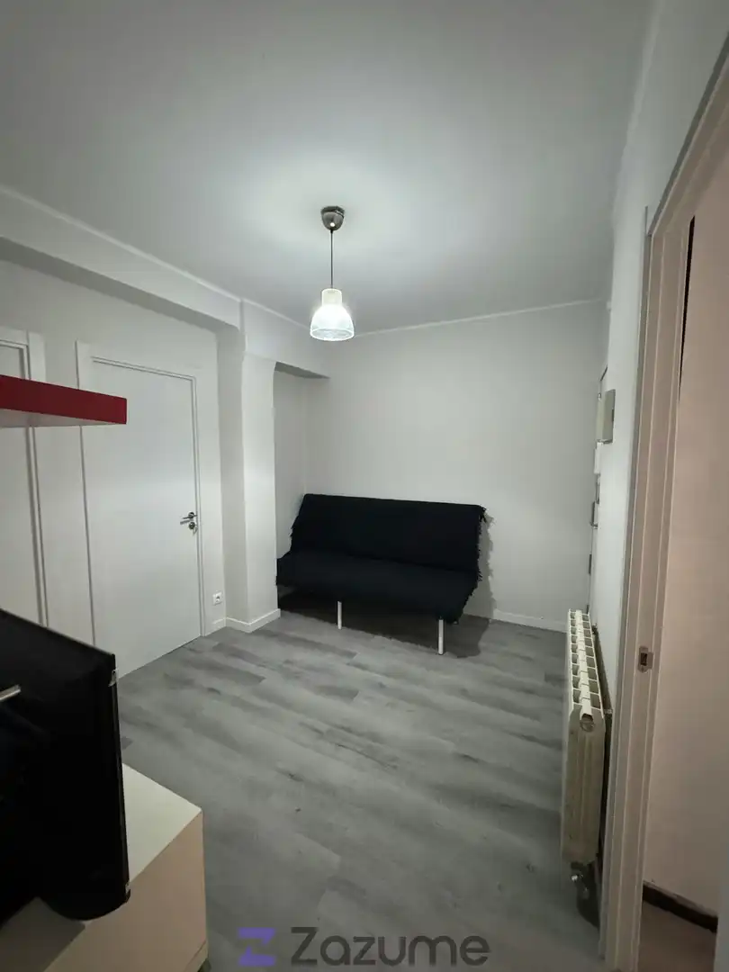 Bedroom of Flat for rent in Zaragoza  with Heating, Terrace and Furnished