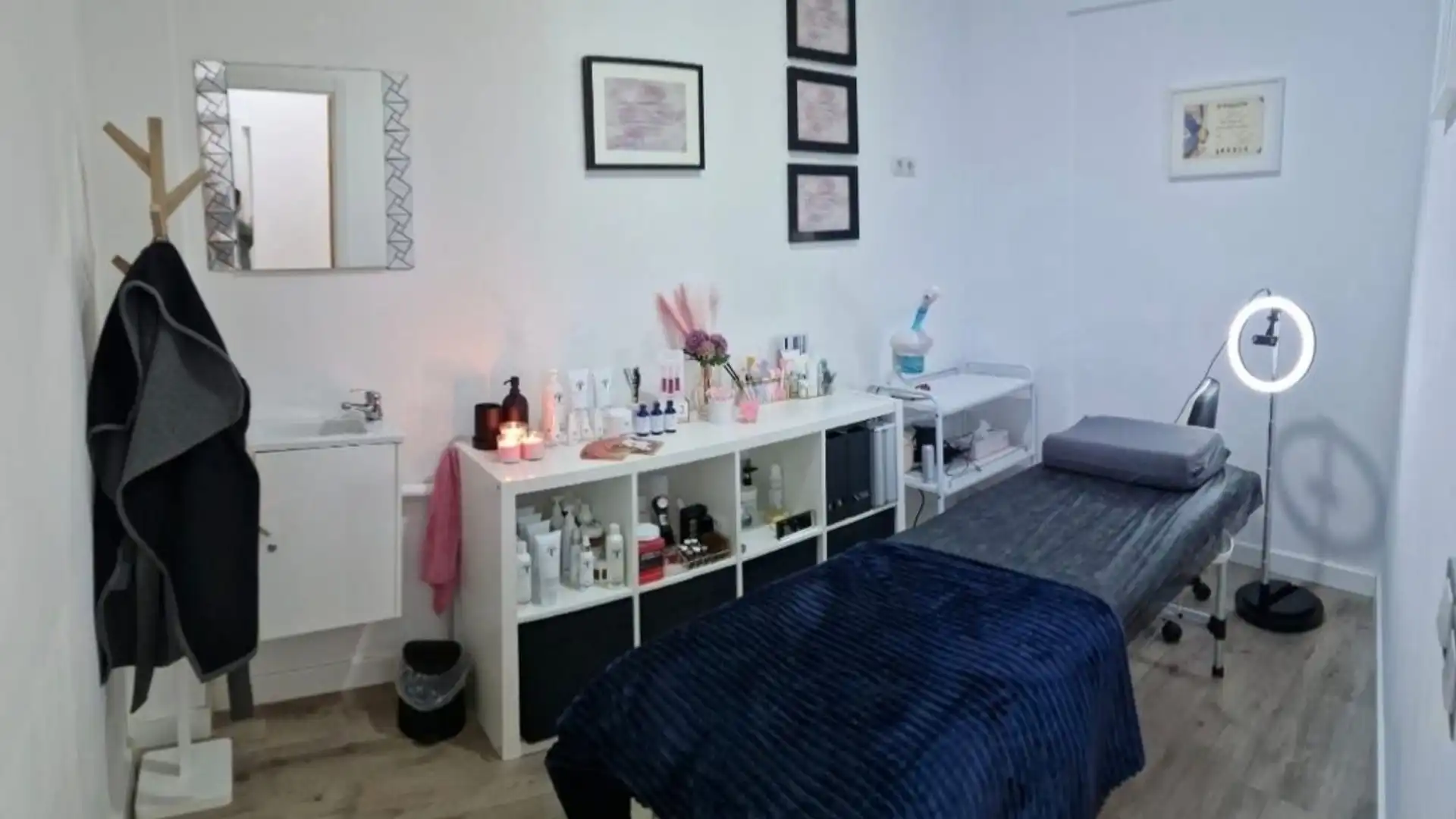 Habitación de Local de alquiler en Pozuelo de Alarcón con Aire acondicionado, Calefacción y Parquet