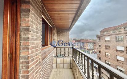 Exterior view of Flat for sale in Oviedo   with Terrace