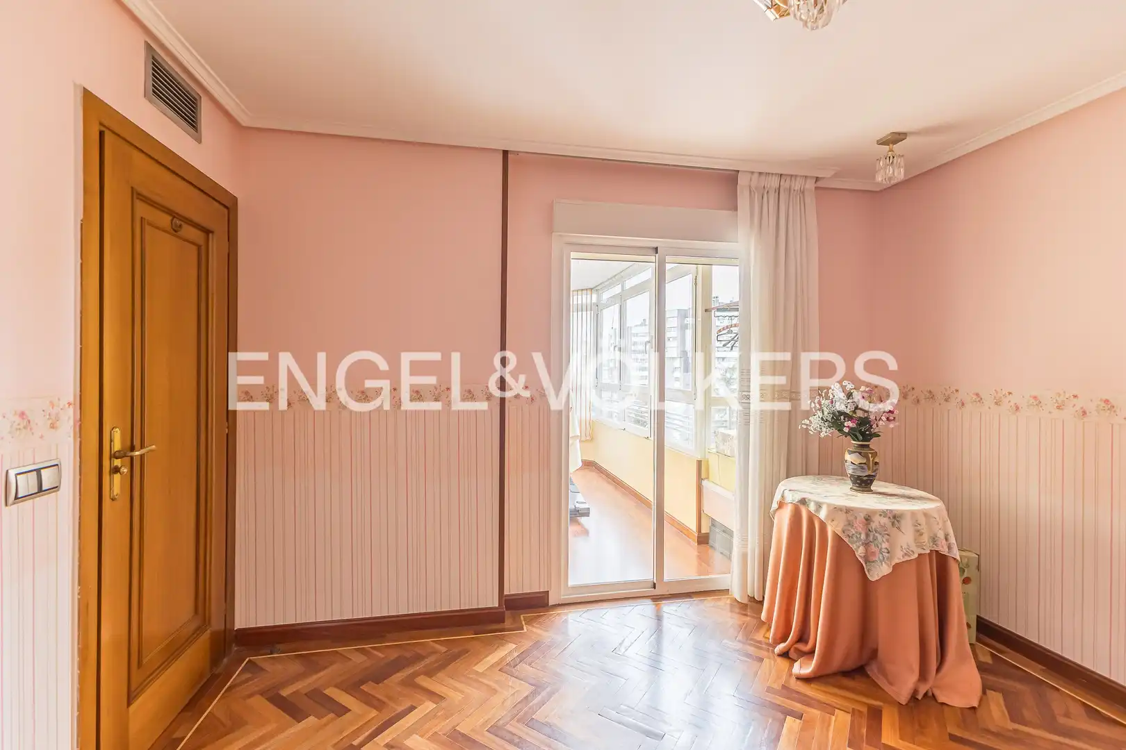 Dining room of Flat for sale in Madrid  with Heating, Storage room and Furnished