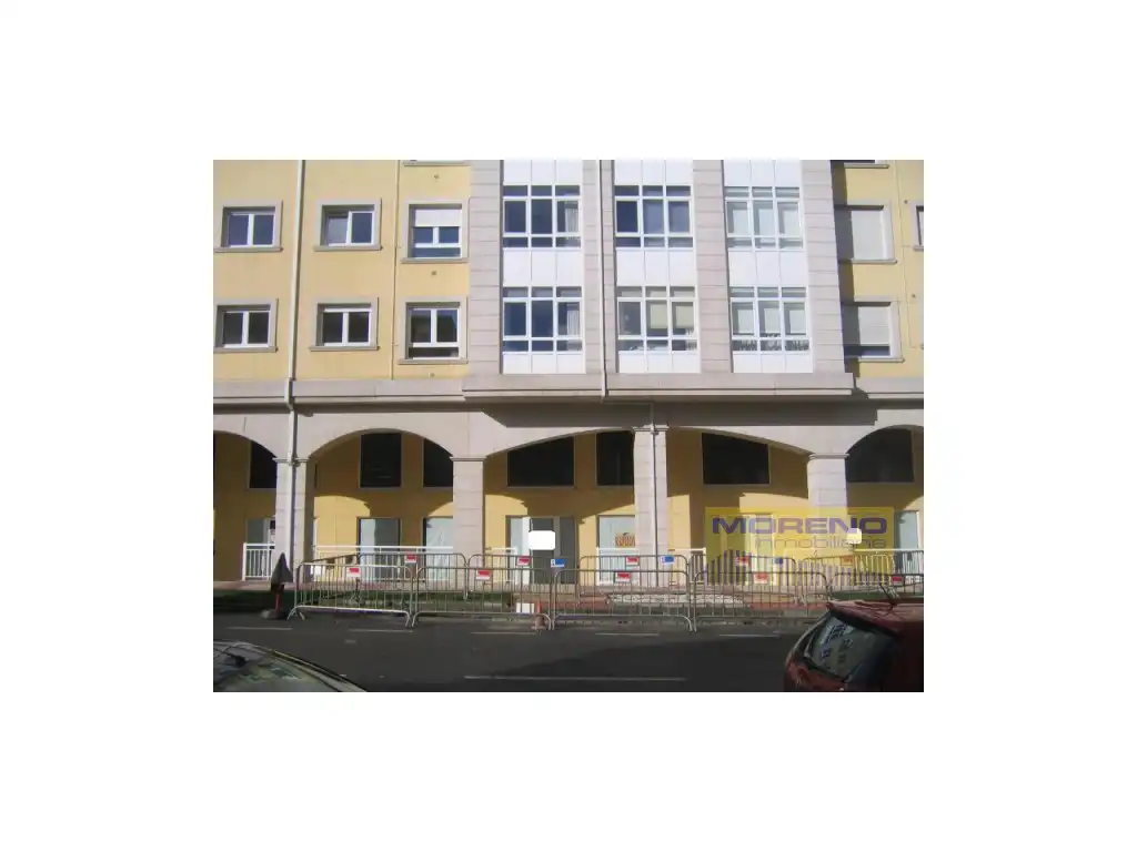 Locale commerciale in vendita a Sarria