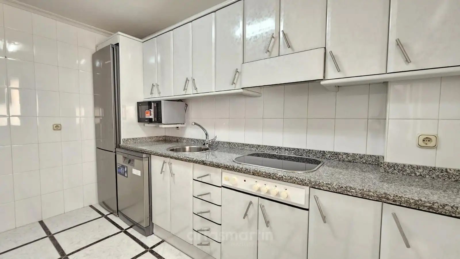 Kitchen of Flat for rent in Salamanca  with Heating, Terrace and Furnished