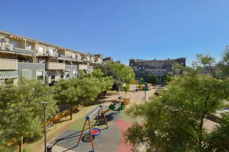 Flat with terrace for sale in Atarfe, imagen 2