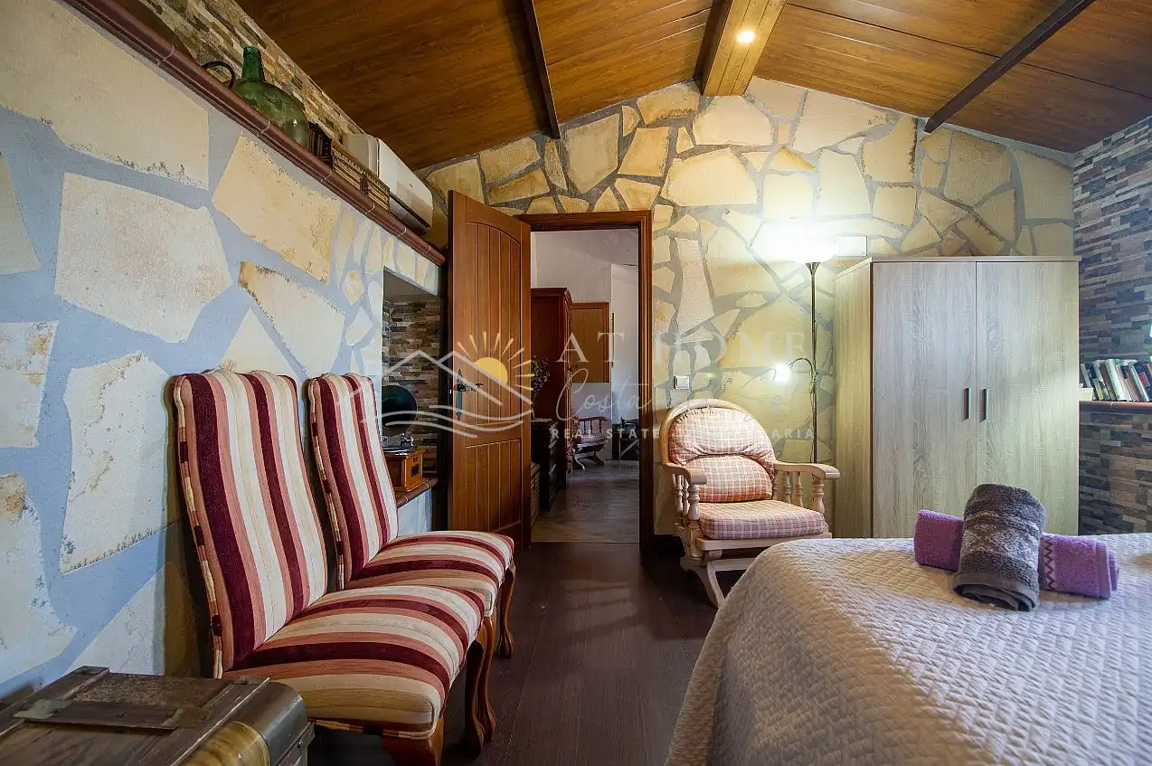 Habitación de Casa o chalet de alquiler en Cómpeta con Piscina, Amueblado y Horno