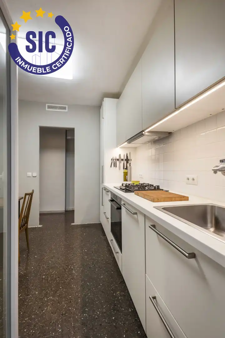 Kitchen of Flat for sale in Valencia  with Air Conditioner and Terrace