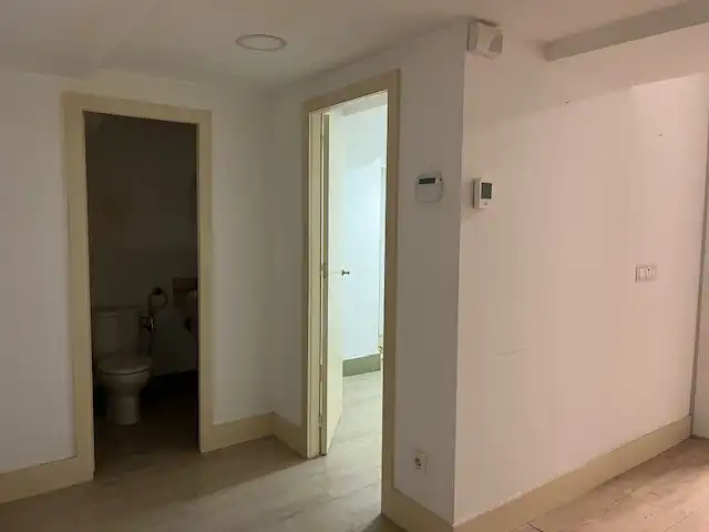 Office space with lift for sale in Avinguda de Mistral, imagen 13