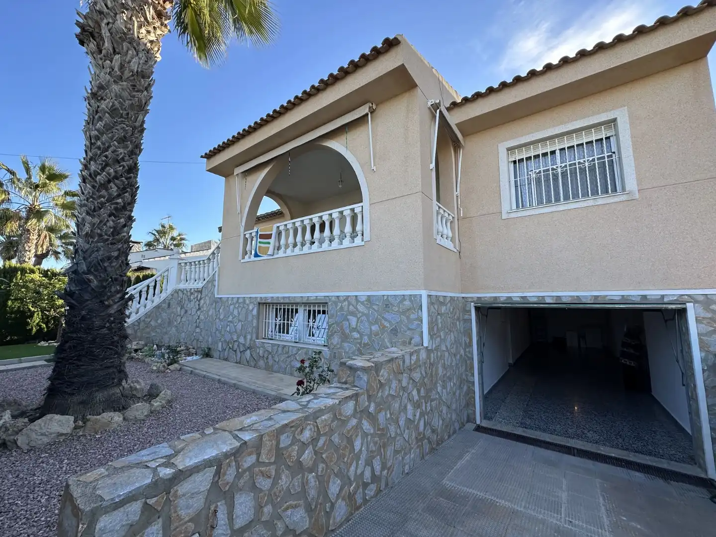 Vista exterior de Casa o chalet en venta en Rojales con Aire acondicionado, Calefacción y Jardín privado