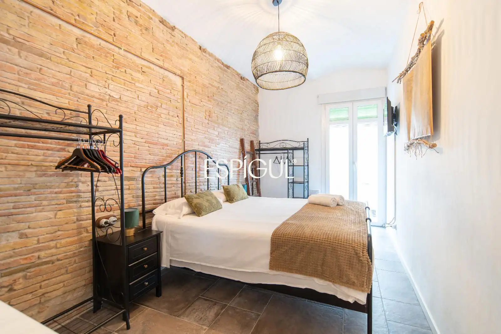 Schlafzimmer von Wohnung zum Verkauf in Girona mit Klimaanlage, Heizung und Terrasse