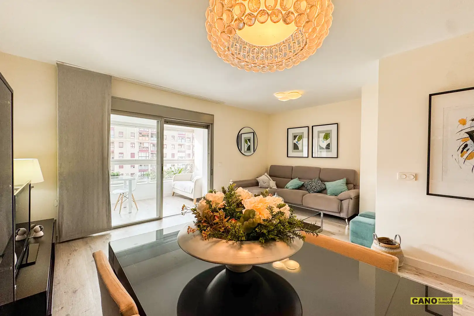 Sala de estar de Piso en venta en Almería con Aire acondicionado, Calefacción y Terraza
