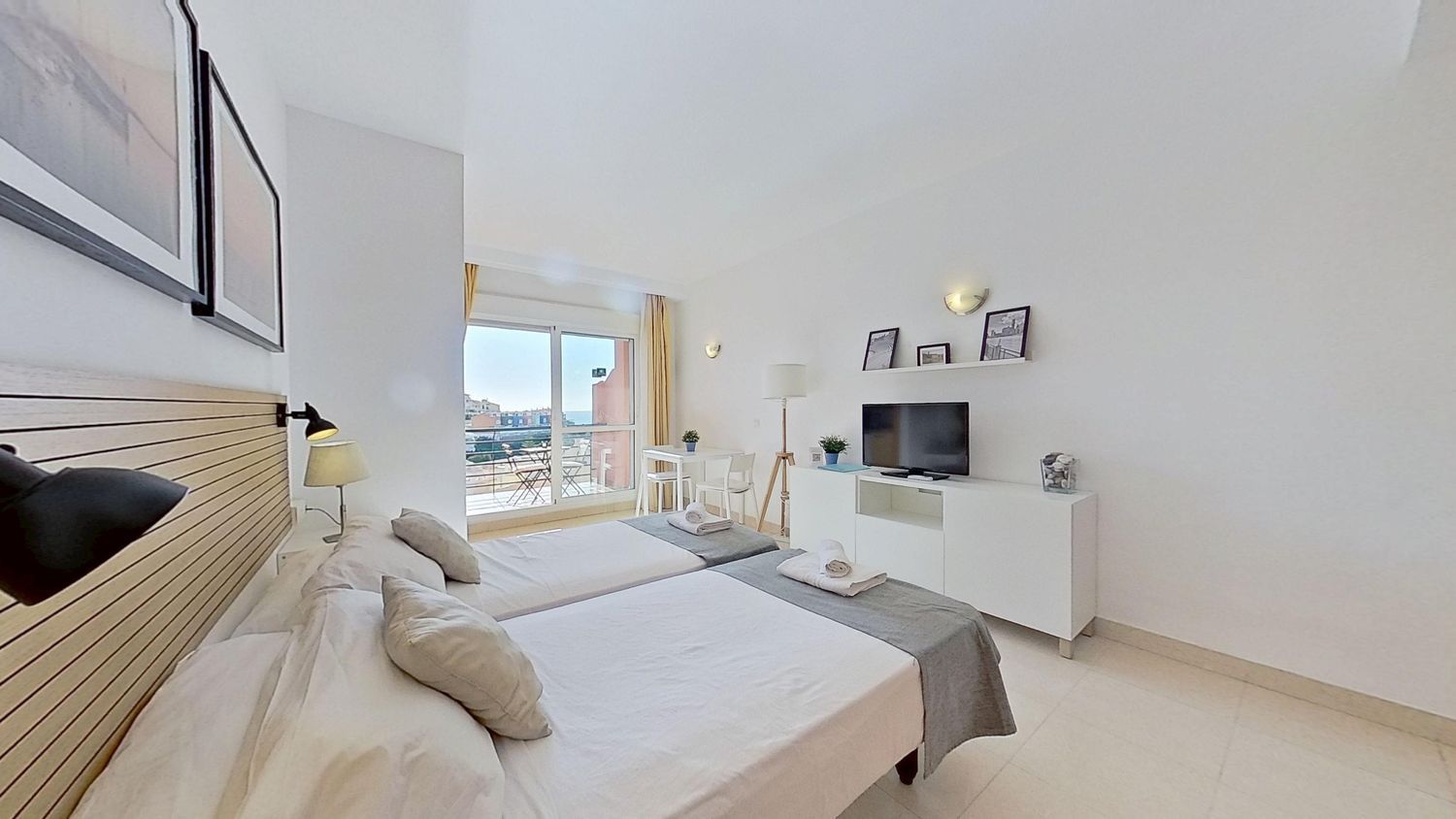 Dormitori de Estudi en venda en Rincón de la Victoria amb Aire condicionat, Jardí privat i Terrassa