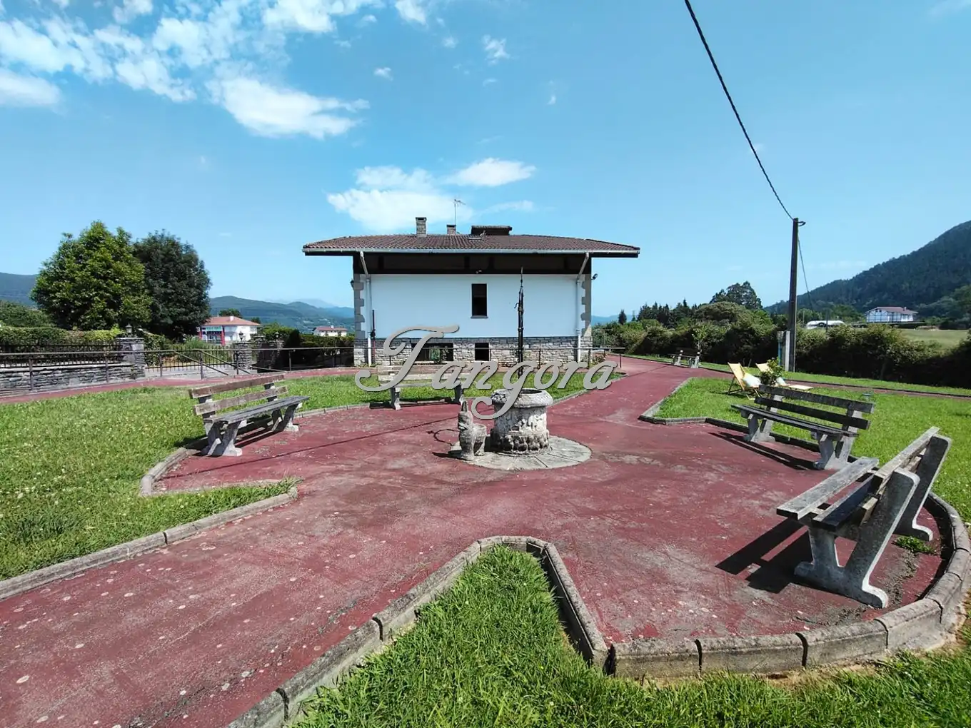 Vista exterior de Casa o xalet en venda en Busturia amb Calefacció, Jardí privat i Parquet