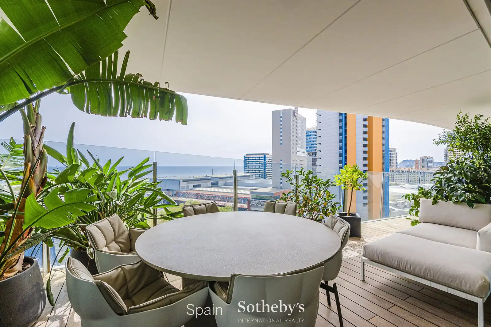 Terrassa de Apartament en venda en Barcelona amb Aire condicionat, Calefacció i Terrassa