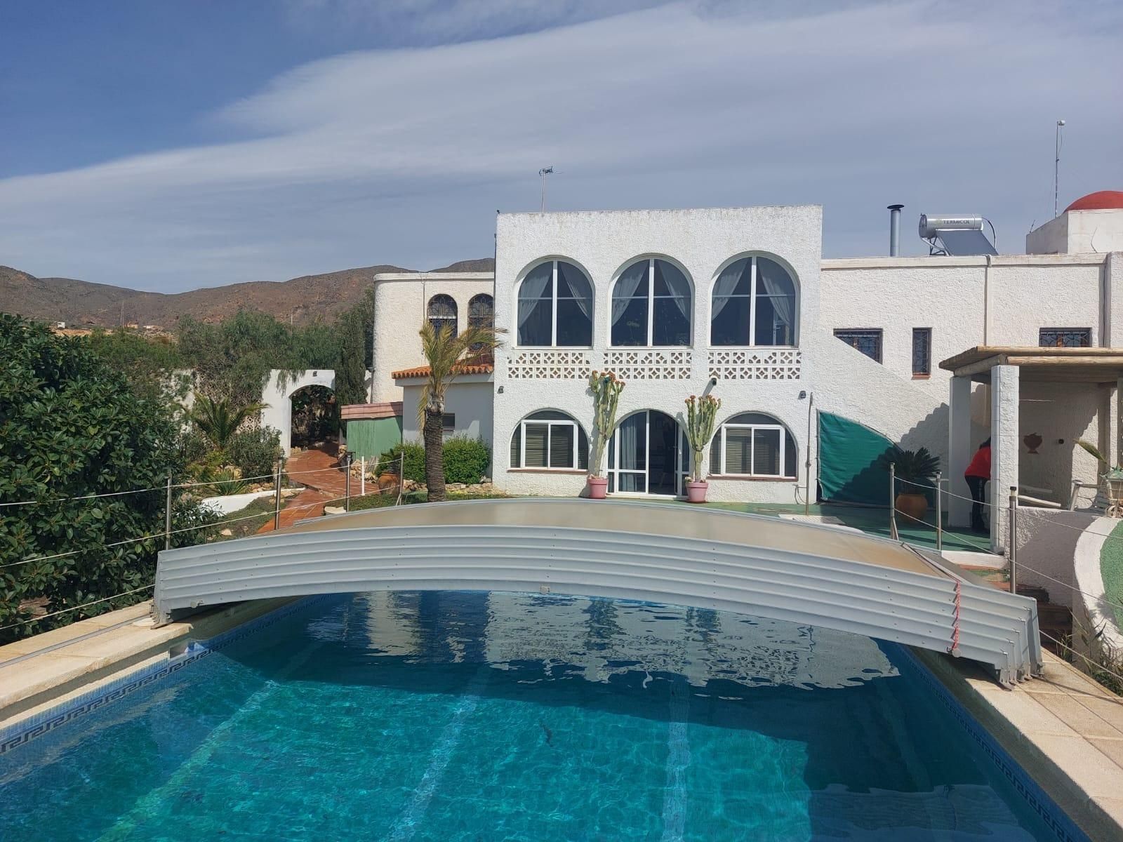 Piscina de Casa o chalet en venta en Enix con Aire acondicionado, Jardín privado y Terraza