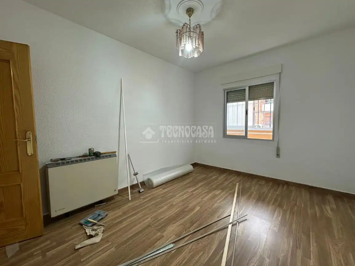 Bedroom of Flat for sale in Alcalá de Henares