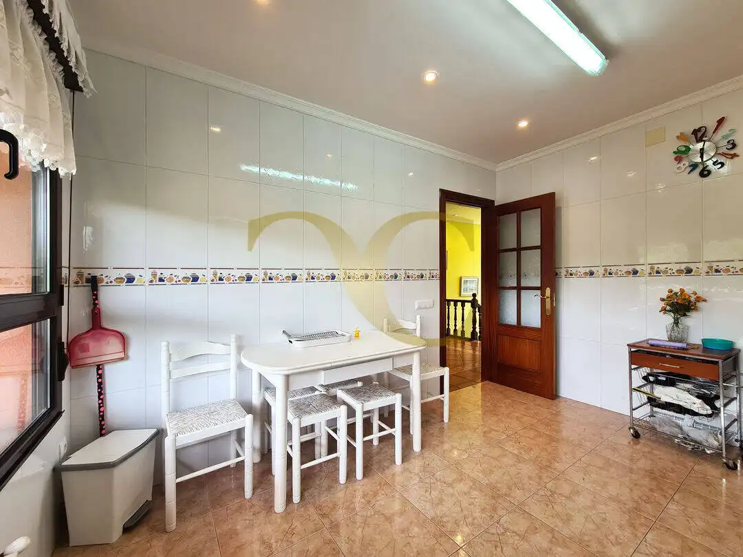 Comedor de Casa o chalet en venta en Gijón  con Calefacción, Jardín privado y Terraza
