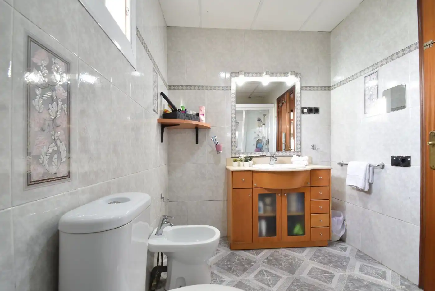 Bathroom of Country homes for sale in Vilanova i la Geltrú  with Terrace and Balcony