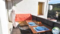 Terrassa de Apartament en venda en Roses amb Jardí privat