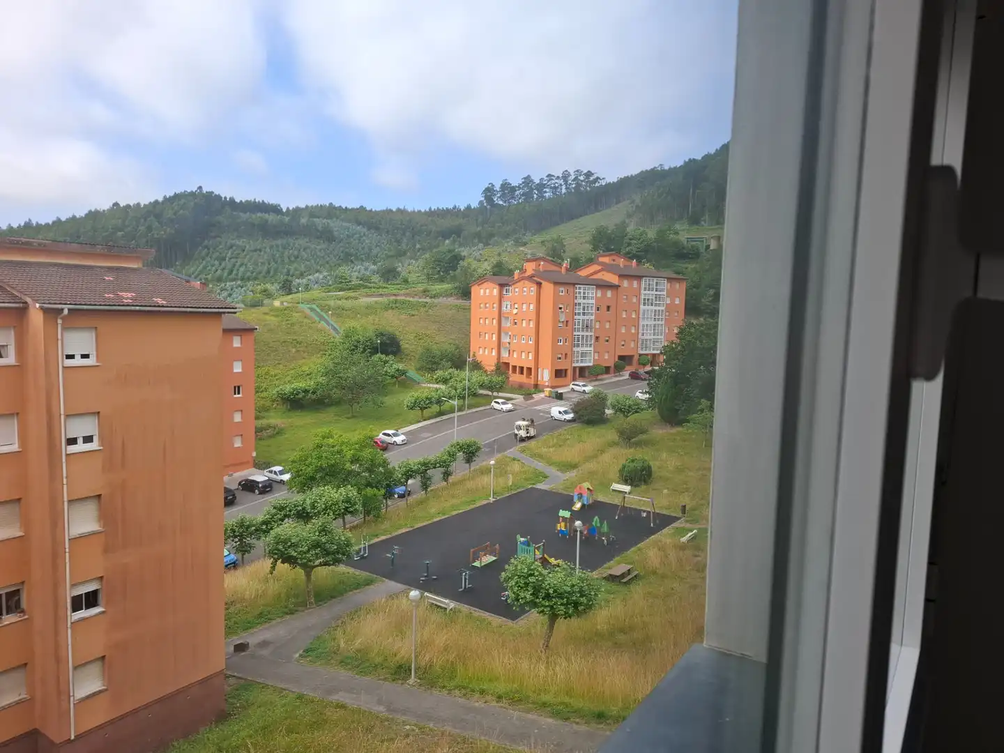 Parking de Piso en venta en Viveiro con Terraza, Amueblado y Piscina comunitaria