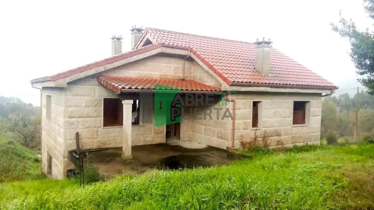 Chalet con jardín en venta en Nogueira de Ramuín, imagen 3