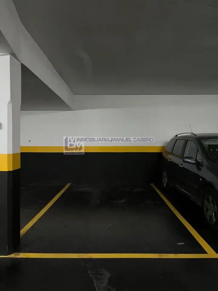 Parking of Apartments for rent in Cáceres  with Air Conditioner, Heating and Terrace