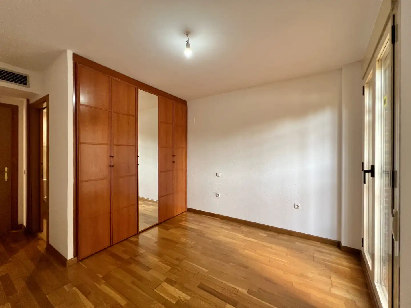 Bedroom of Flat for rent in Reus  with Air Conditioner, Heating and Private garden