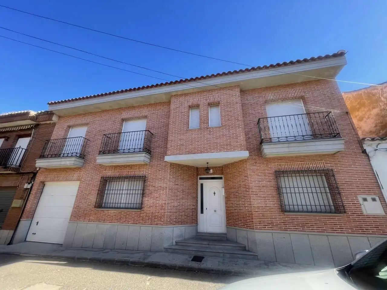 Vista exterior de Casa o xalet en venda en Ajofrín amb Calefacció i Terrassa