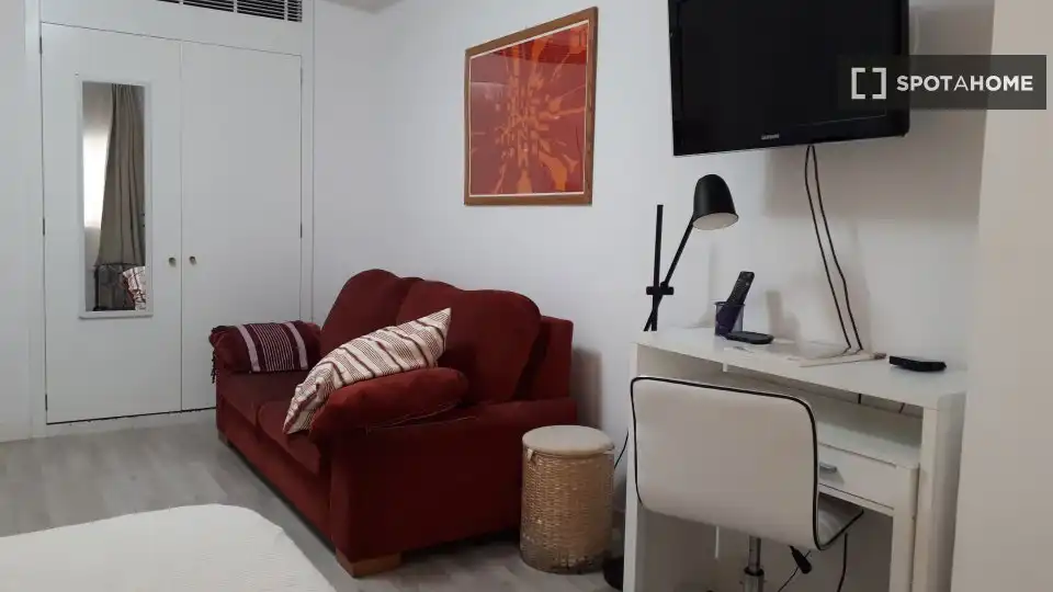 Living room of Apartments for share in Madrid  with Air Conditioner, Terrace and Furnished