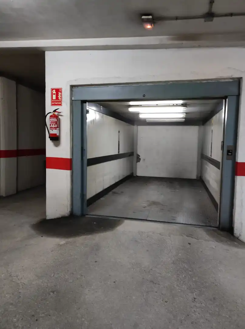 Individual amb ascensor de lloguer a Calle Edison, imagen 4